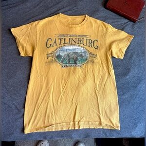 Gatlinburg Tennessee Yellow T-shirt